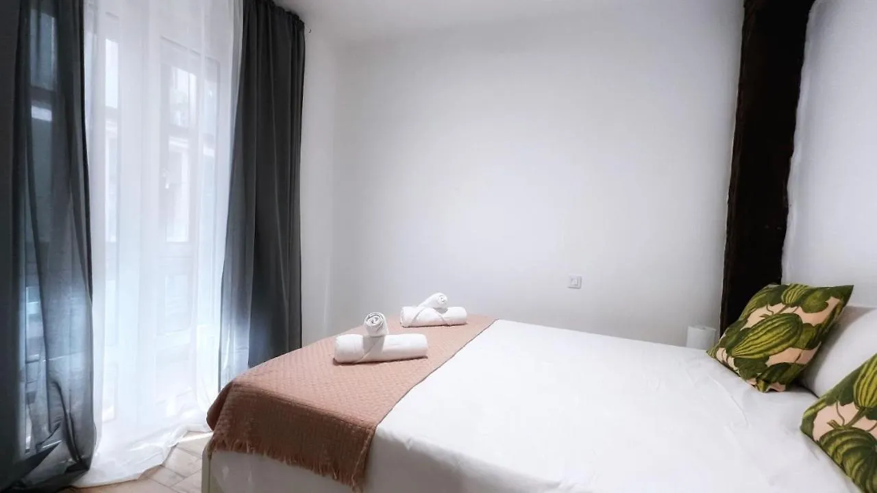 Apartment Bilbao Ronda Apartamento Con Balcon Casco Viejo Spain