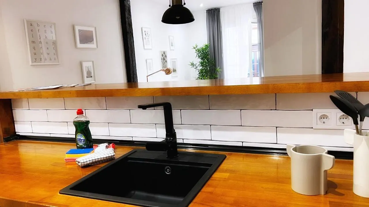 Apartment Bilbao Ronda Apartamento Con Balcon Casco Viejo